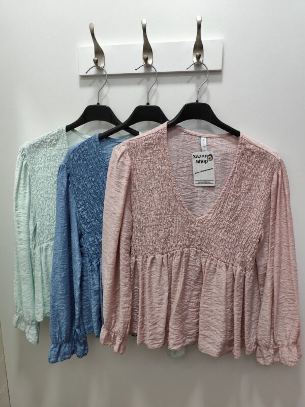 Blusa pico nido de abeja - Imagen 2