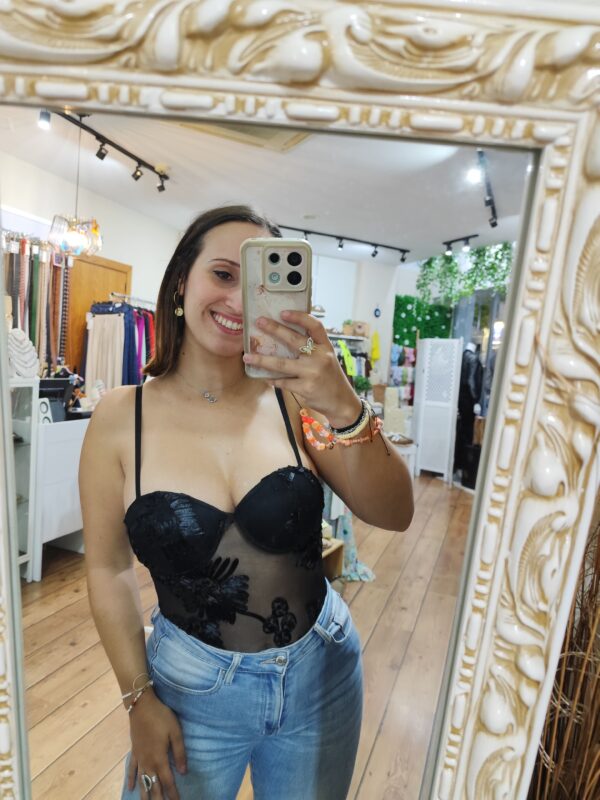 Body flor